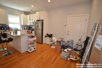10 Islington St, Unit 2 in Boston, MA - Foto de edificio - Building Photo