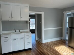 160 S Main St in Middletown, CT - Foto de edificio - Building Photo