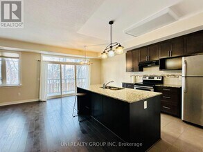 35 Tadley Private in Ottawa, ON - Building Photo - Building Photo