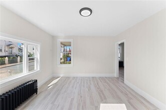 301 Glenwood Ave in Pawtucket, RI - Building Photo - Building Photo