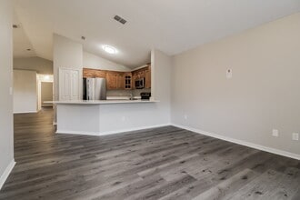 646 Upperriver Ct in Orlando, FL - Foto de edificio - Building Photo