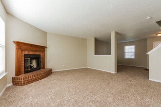 2274 Summerwood Ln in Greenwood, IN - Building Photo - Building Photo