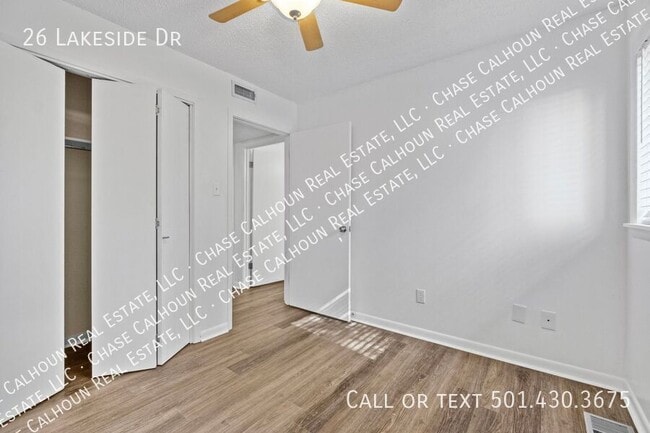 26 Lakeside Dr in Little Rock, AR - Building Photo - Building Photo