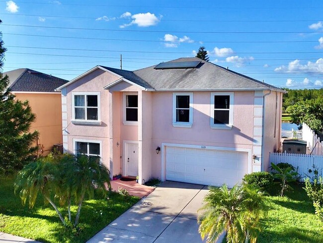 property at 1219 Kempton Chase Pkwy