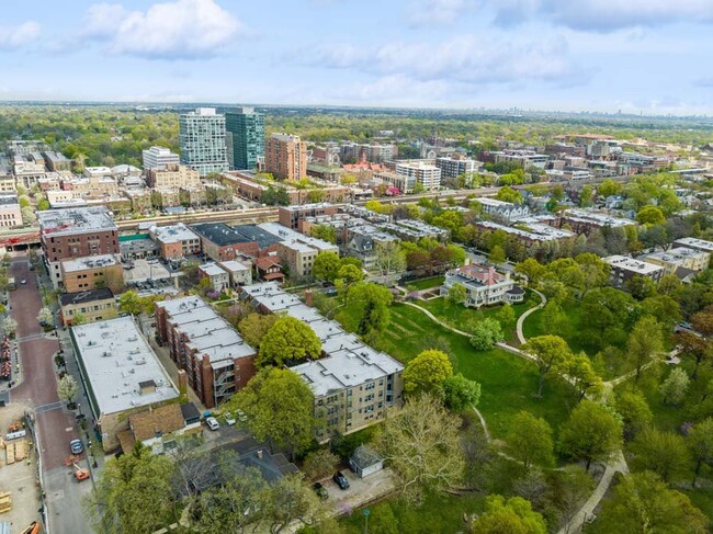 The Bryant at Oak Park in Oak Park, IL - Building Photo - Building Photo