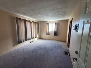 119 Taylor Ave, Unit Apartment 1 in Endicott, NY - Building Photo - Building Photo