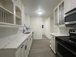 3134 Rainbow Dr in Grand Prairie, TX - Building Photo - Building Photo