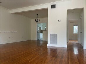 4780 Pine Tree Dr in Miami Beach, FL - Building Photo - Building Photo