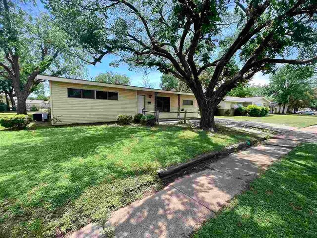 property at 3003 Blanton St
