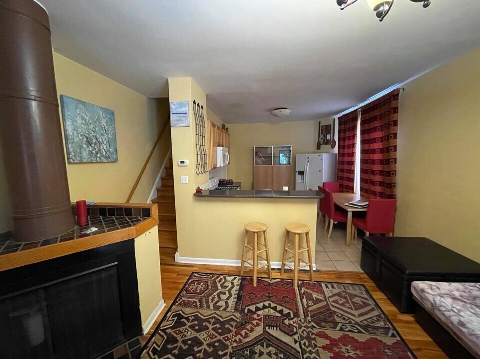 540 S 48th St in Philadelphia, PA - Building Photo