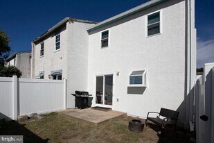 3805 Walnut Ridge Dr in Pottstown, PA - Building Photo