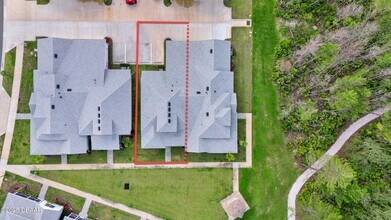 207 Hang Loose Wy in Daytona Beach, FL - Foto de edificio - Building Photo