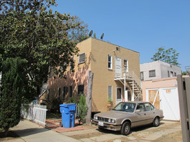 2901 Reservoir St in Los Angeles, CA - Foto de edificio - Building Photo