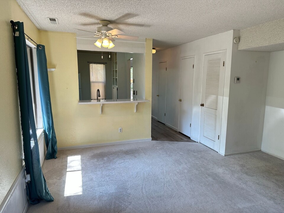 13057 Lincoln Way, Unit A in Auburn, CA - Foto de edificio