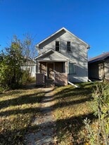 1115 Ave C North in Saskatoon, SK - Building Photo