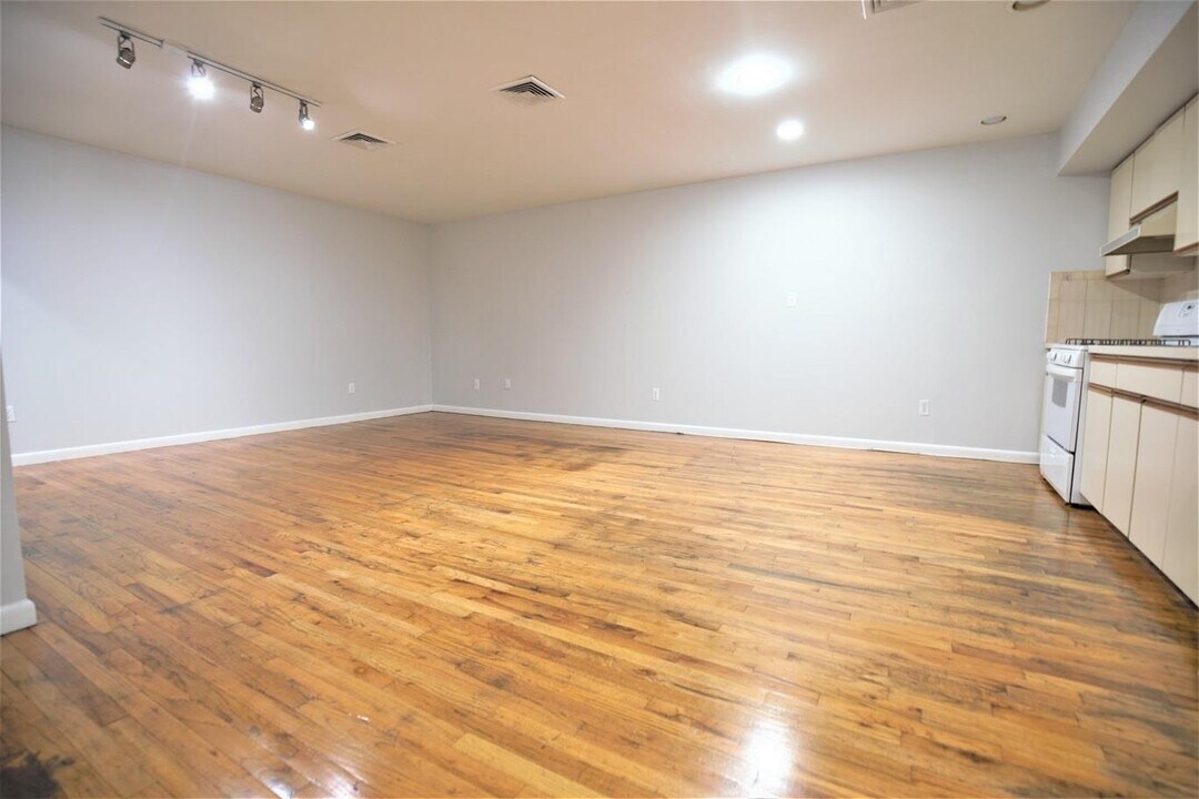 116 Washington St in Hoboken, NJ - Building Photo