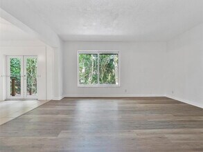 11000 NE 9th Ave in Biscayne Park, FL - Building Photo - Building Photo