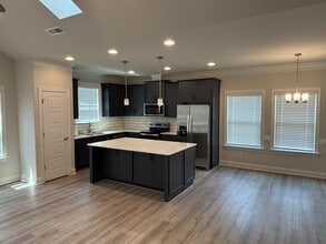 1541 Barnstable Ct in High Point, NC - Building Photo - Building Photo