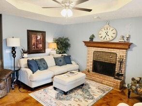 102 Riverbend Dr in Jackson, MS - Building Photo - Building Photo