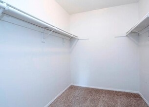 North Oaks Landing in Raleigh, NC - Building Photo - Building Photo