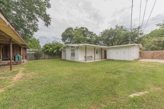 103 Westchester Dr in Lafayette, LA - Foto de edificio - Building Photo