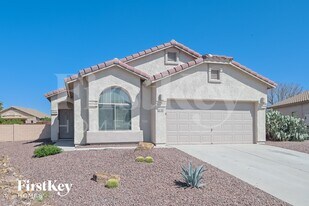 5740 W Hayfield St in Tucson, AZ - Building Photo