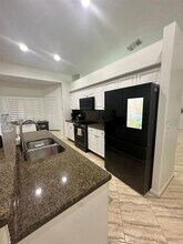 4938 SW 33rd Way in Fort Lauderdale, FL - Building Photo - Building Photo