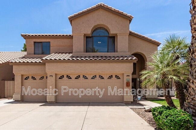 property at 1819 E Cascade Dr