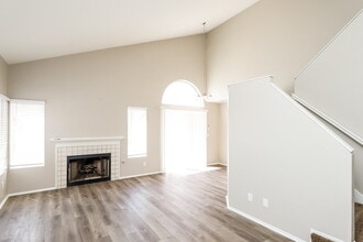 1733 Autumn Rust Dr in Las Vegas, NV - Building Photo - Building Photo
