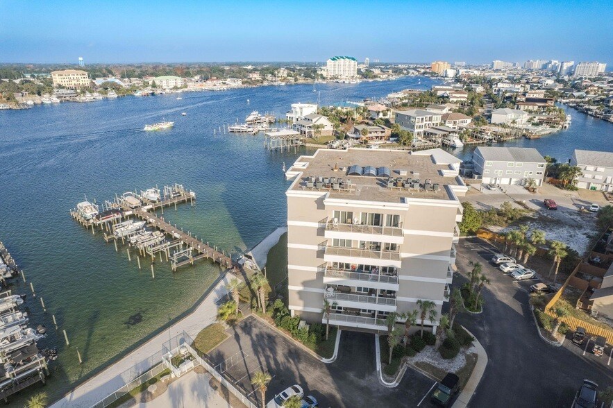 195 Durango Rd, Unit 3E in Destin, FL - Building Photo