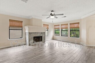 9426 Bending Crest in San Antonio, TX - Building Photo - Building Photo