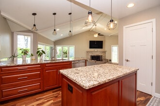 597 Nash Rd in Crystal Lake, IL - Building Photo - Building Photo