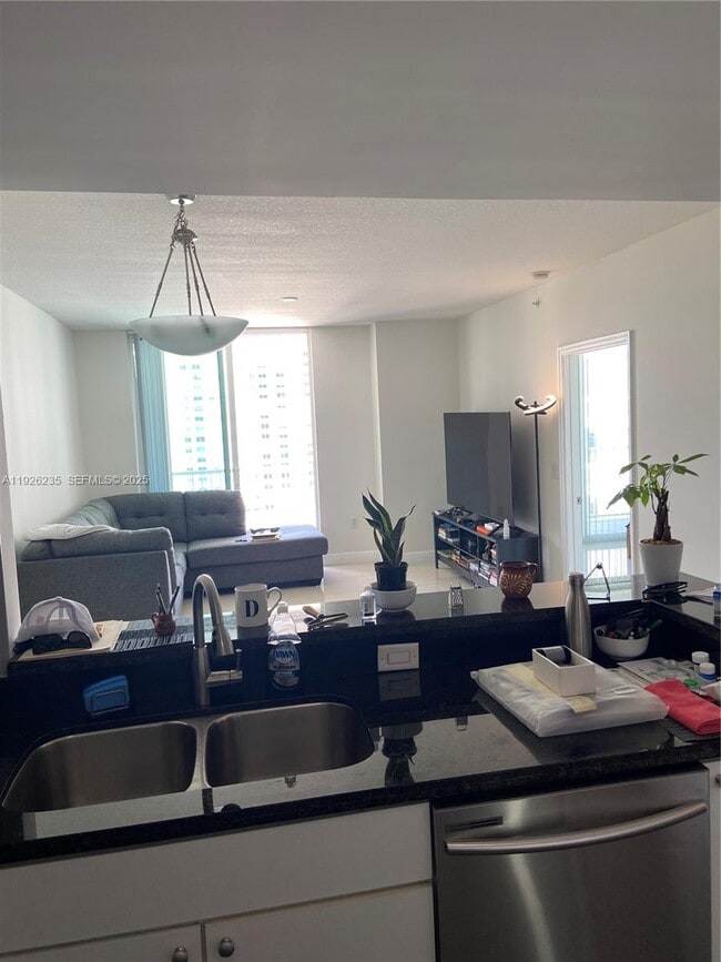 1250 S Miami Ave, Unit 1309 in Miami, FL - Building Photo - Building Photo