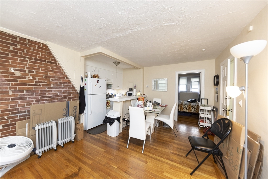 10 Clinton St-Unit -4 in Taunton, MA - Foto de edificio