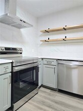 1000 S Mary St in Arlington, TX - Building Photo - Building Photo