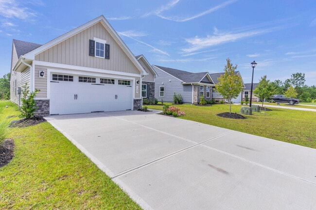 1127 Middle Crst Dr NE in Bolivia, NC - Building Photo - Building Photo