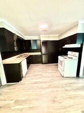 1014 W Cherry Ave in Jonesboro, AR - Building Photo - Building Photo