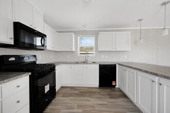3826 Hastings St in Portage, IN - Foto de edificio - Building Photo