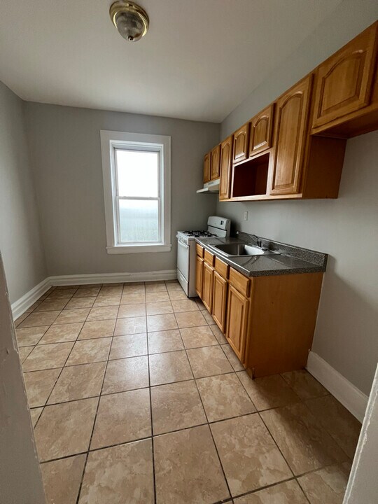 75 N 7th St in Newark, NJ - Building Photo