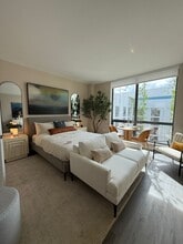 413 NW 25th Ave, Unit S in Miami, FL - Building Photo - Building Photo