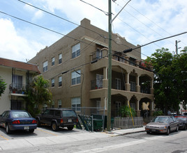 Havana Gardens Apartments in Miami, FL - Building Photo - Building Photo