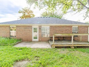 551 D St in Centerton, AR - Building Photo - Building Photo