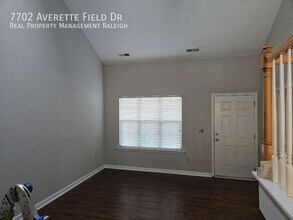 7702 Averette Field Dr in Raleigh, NC - Foto de edificio - Building Photo