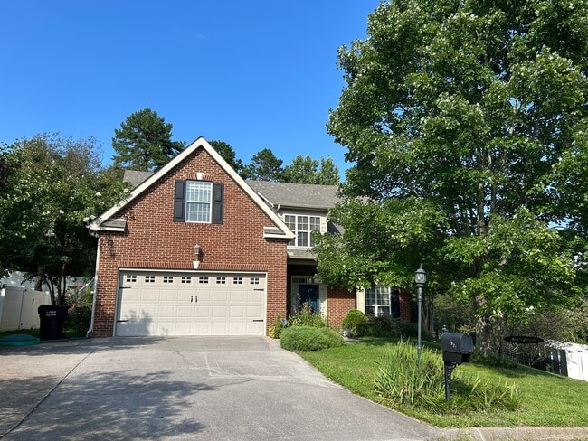 property at 2807 Oakleigh Twp Dr