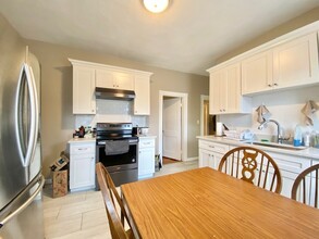 4 Athol St, Unit 2 in Boston, MA - Building Photo - Building Photo