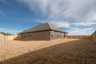 10337 Kingspoint Blvd in Fort Worth, TX - Building Photo - Building Photo