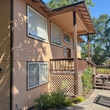 347 Guthrie in Ashland, OR - Building Photo - Building Photo