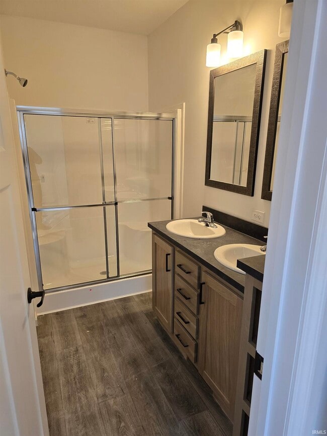 property at 2415 N Headley Rd