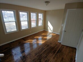 12706 S Throop St in Calumet Park, IL - Building Photo - Building Photo