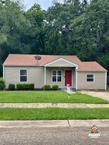 616 Arizona Ave in Wake Village, TX - Building Photo